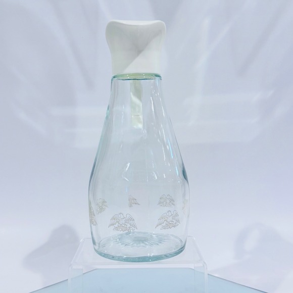 Vintage Log Cabin Syrup Pitcher Dispenser Gold Eagle‎ Print on Clear Glass EUC - Picture 2 of 11